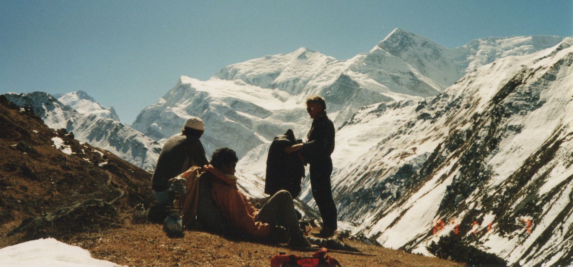 Annapurna Himal on ascent from Manang to Tharong La