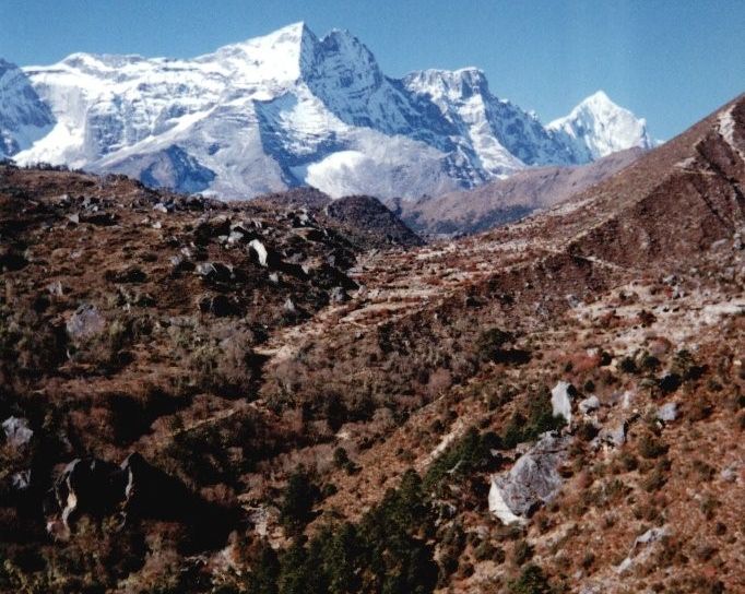 Mt.Kwandi Ri on return to Namche Bazaar