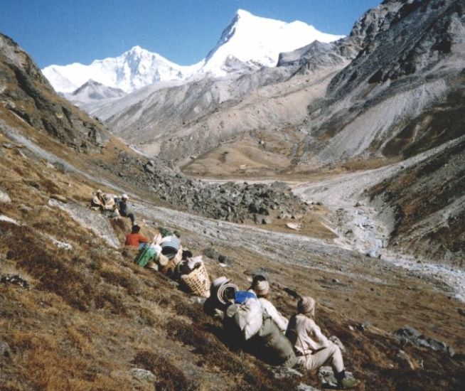 Mt.Chonku Chuli - aka Pyramid Peak - on descent into Hongu Valley