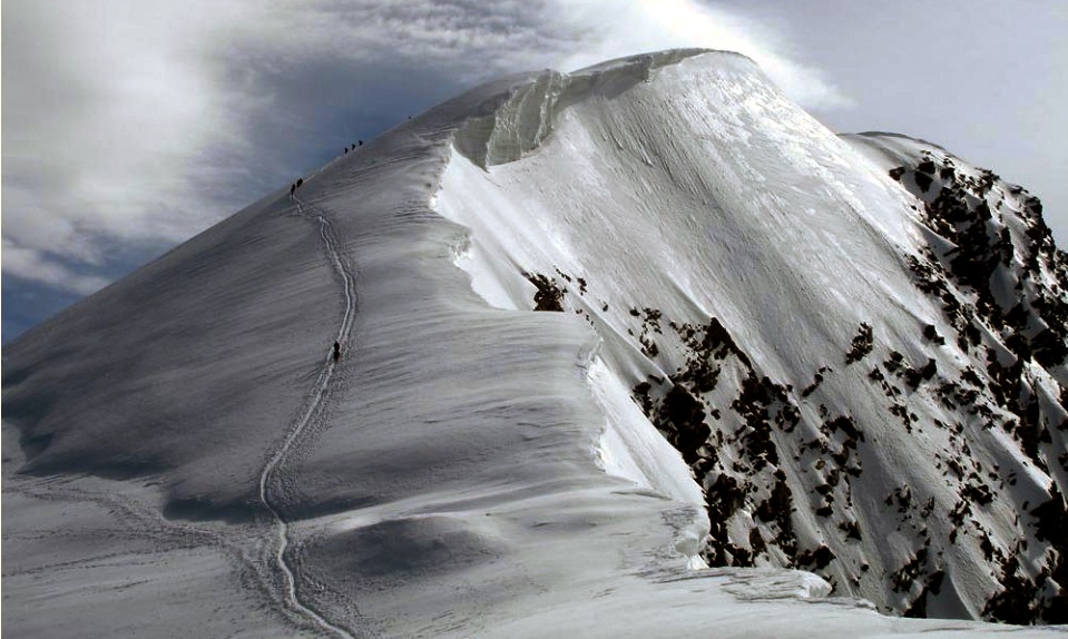 Approaching Weissmies summit