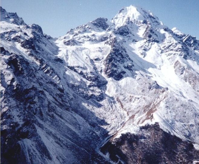 Naya Kanga ( Ganja La Chuli ) and Ganja La on descent from Yala