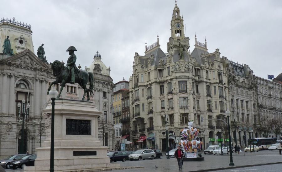 Avenida dos Aliados in Porto