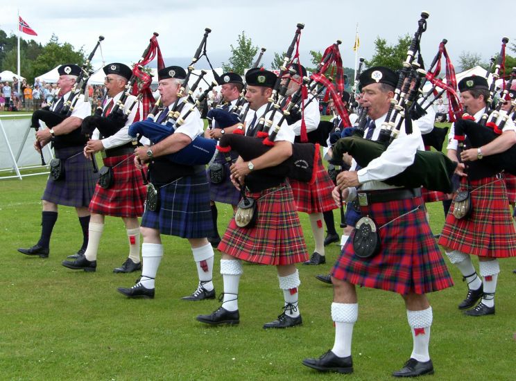 Bearsden & Milngavie Highland Games - Bagpipe Band