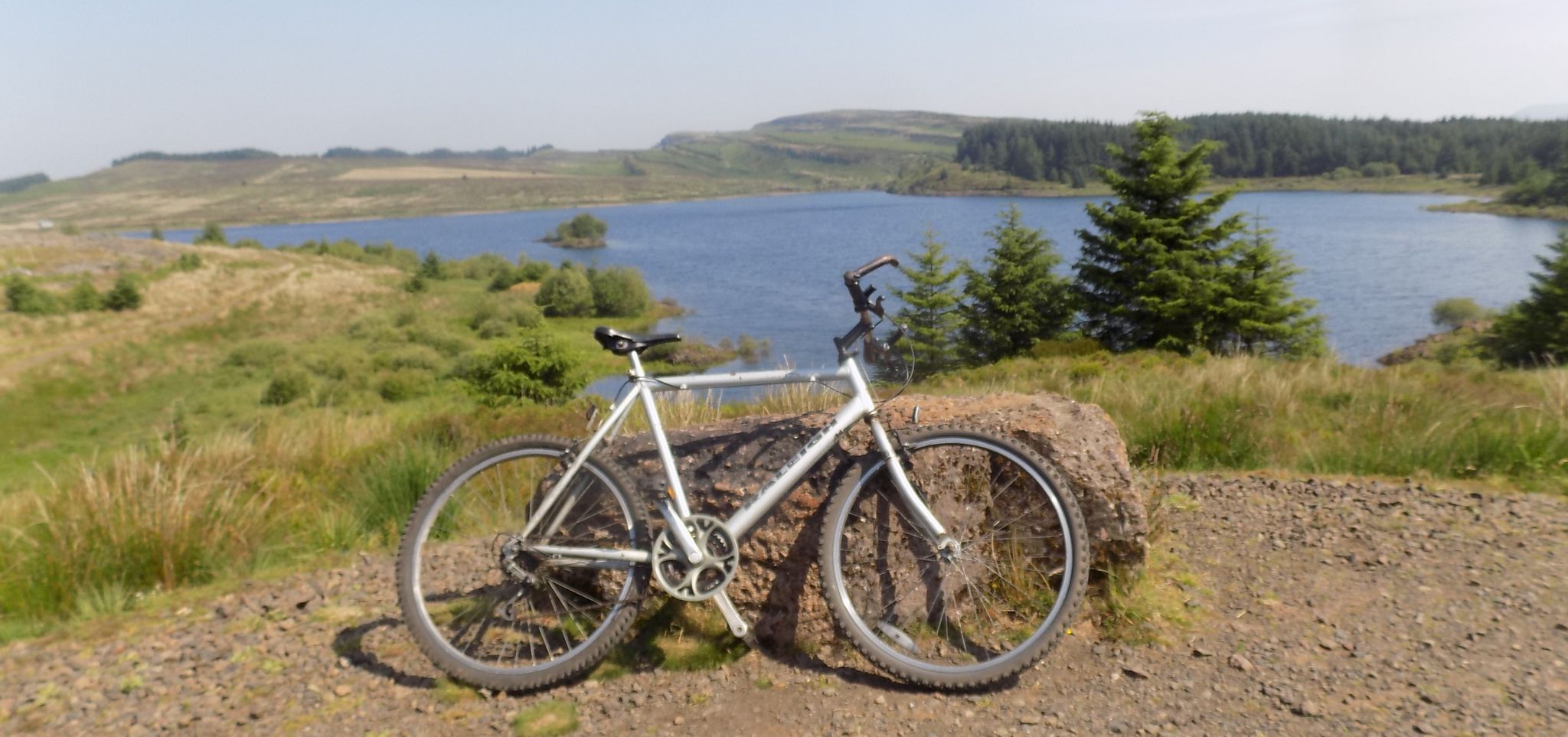 The Whangie and Auchineden Hill from Burncrooks Reservoir