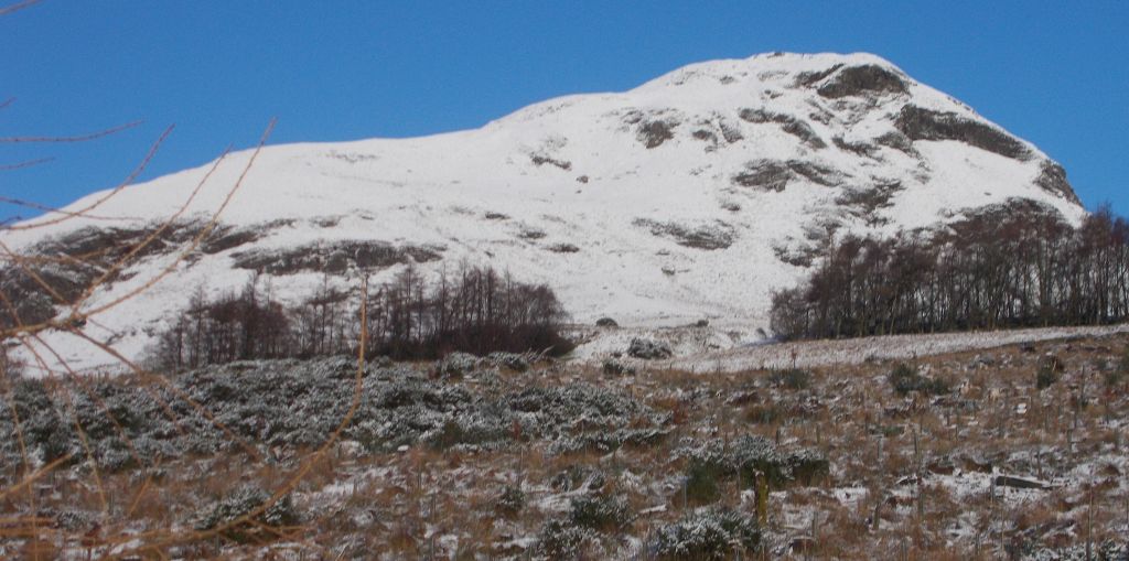 Craigbrock Farm and Kilpatrick Hills on ascent to Dumgoyne