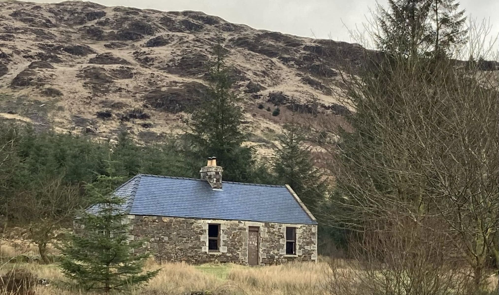 Culsharg bothy beneath Benyellary on the ascent route to The Merrick