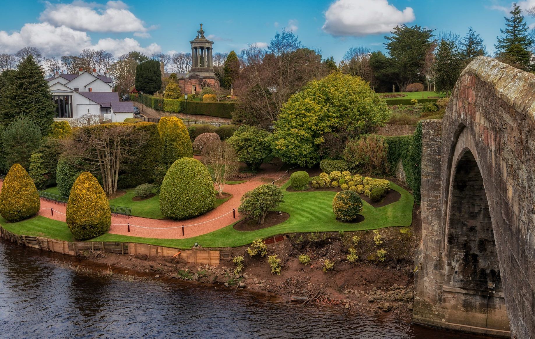 The Burns Monument from Brig o' Doon