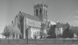 Paisley_abbey_w.jpg