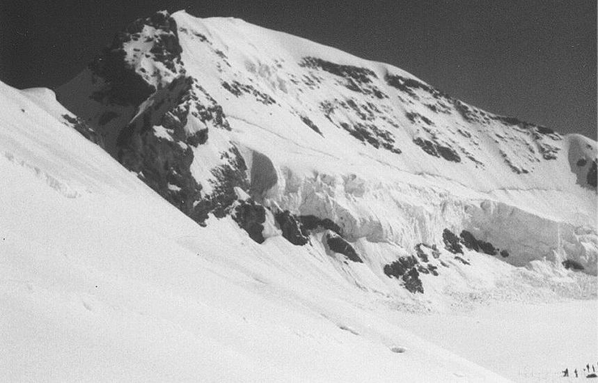 Monch SE Ridge from Jungfraujoch - normal route of ascent